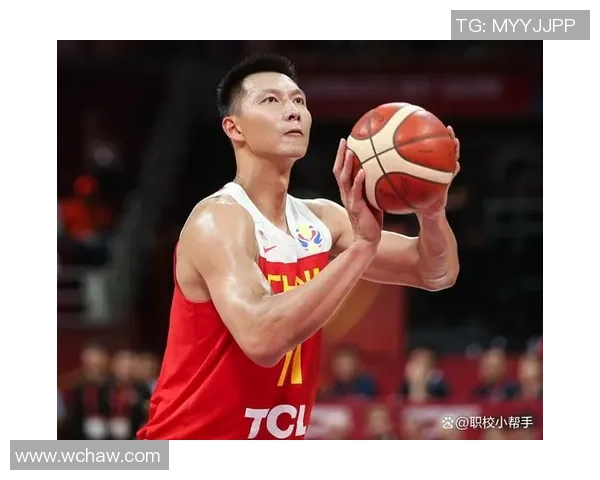 篮球巨星传奇与荣耀的诞生：从场上风云到人生巅峰的全景回顾